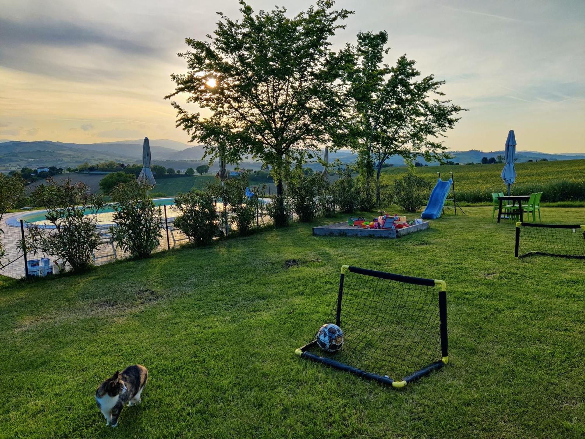 Rustico Del Bozzo Pension Castelleone di Suasa Buitenkant foto